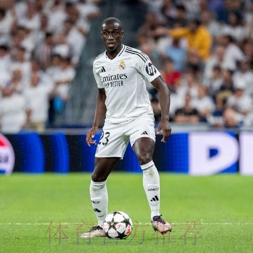 皇马官方：弗兰-加西亚已经成功通过俱乐部体检